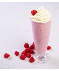 Sữa chưa đá xay vị dâu phủ kem