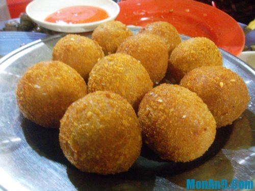 Khoai môn lệ phố